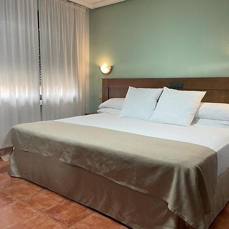Hotel Los Kekes Coria Eksteriør billede